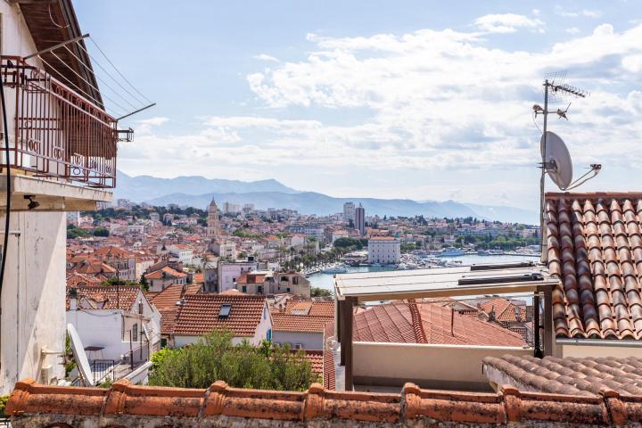 Split, Varoš, šarmantna kućica na izuzetnoj lokaciji