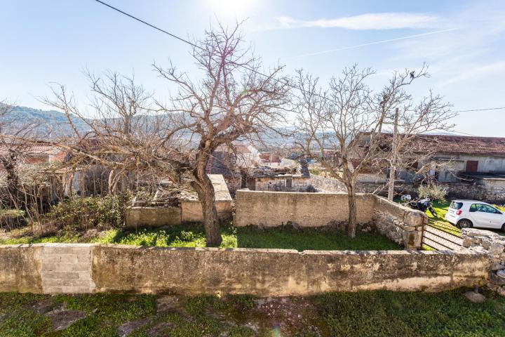 Trogir - autohtono dalmatinsko imanje 