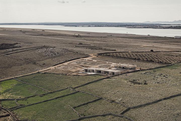 Pag, Povljana, villa s bazenom i pogledom na more