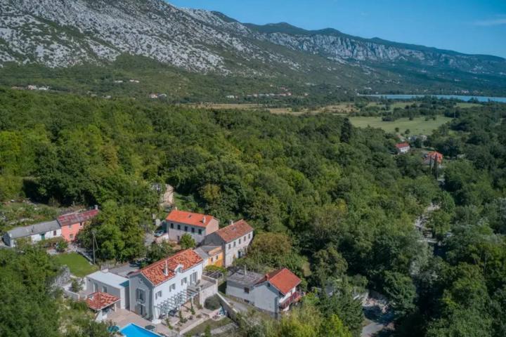 Crikvenica, Drvenik, moderna vrhunski dizajnirana villa s bazenom