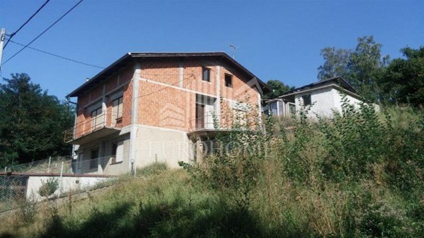 KUĆA S DVA STANA 248 m2, REMETE