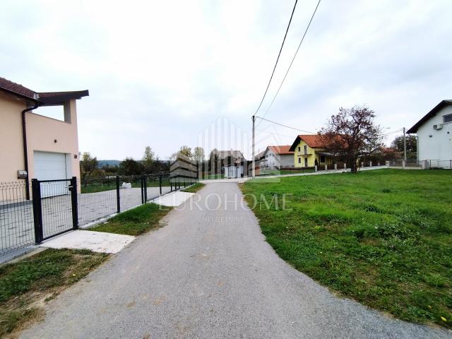 GRAĐEVINSKO ZEMLJIŠTE - 35€/m2, 1600 m2 - Javorje