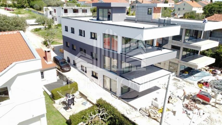 Luksuzni apartman 4s, 125m2, KOŽINO, 30m od mora, NOVOGRADNJA