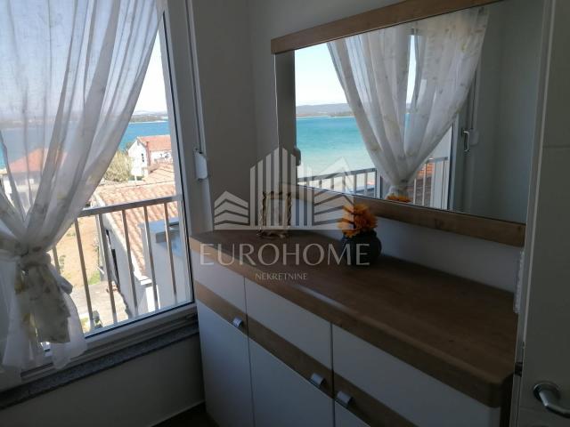 Flat Kraj, Pašman, 81m2