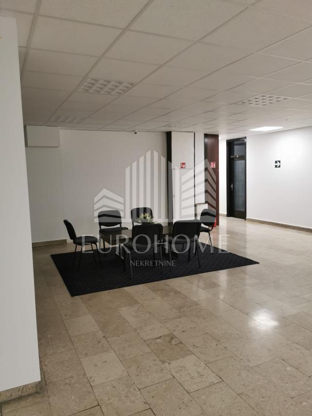 POSLOVNI PROSTOR 1270m2, AVENIJA DUBROVNIK, NOVI ZAGREB