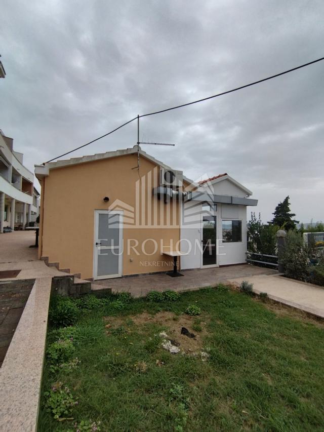 POSLOVNI PROSTOR+400m2 terase, Vidikovac, Zadar