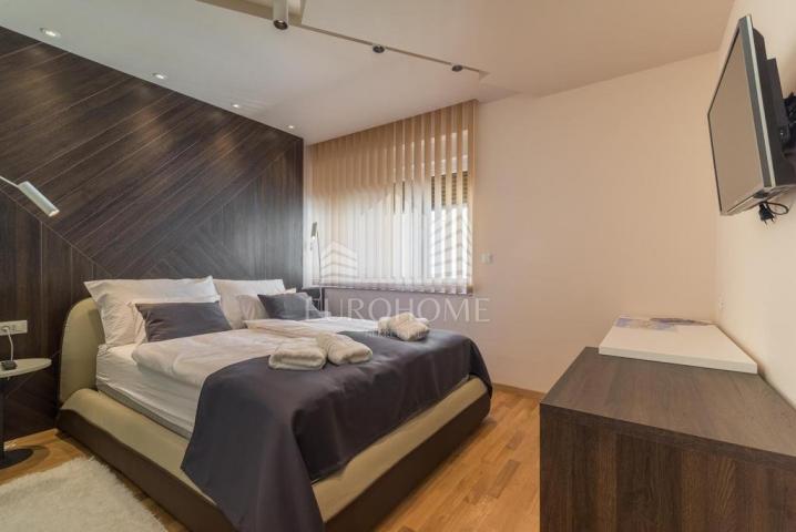 Flat Poluotok, Zadar, 105m2