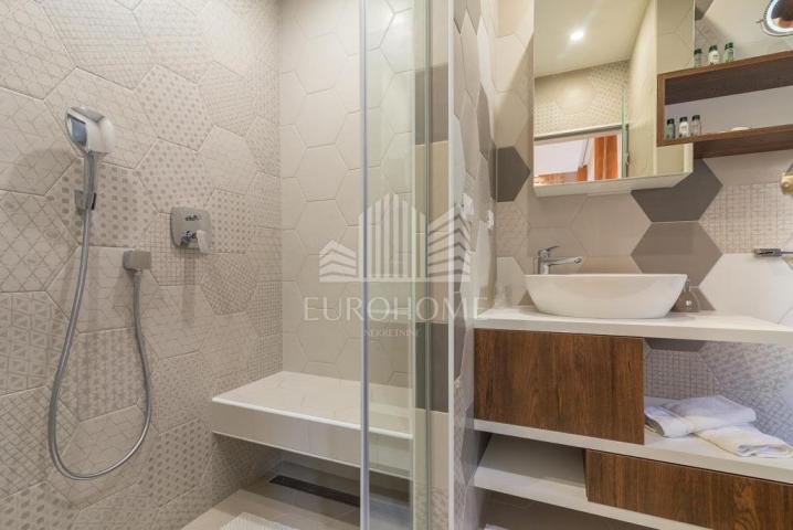 Flat Poluotok, Zadar, 105m2