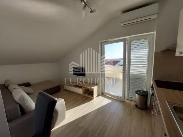 Pag, Košljun, 2 renovirana apartmana 120m od mora+ 2 parkirna mjesta