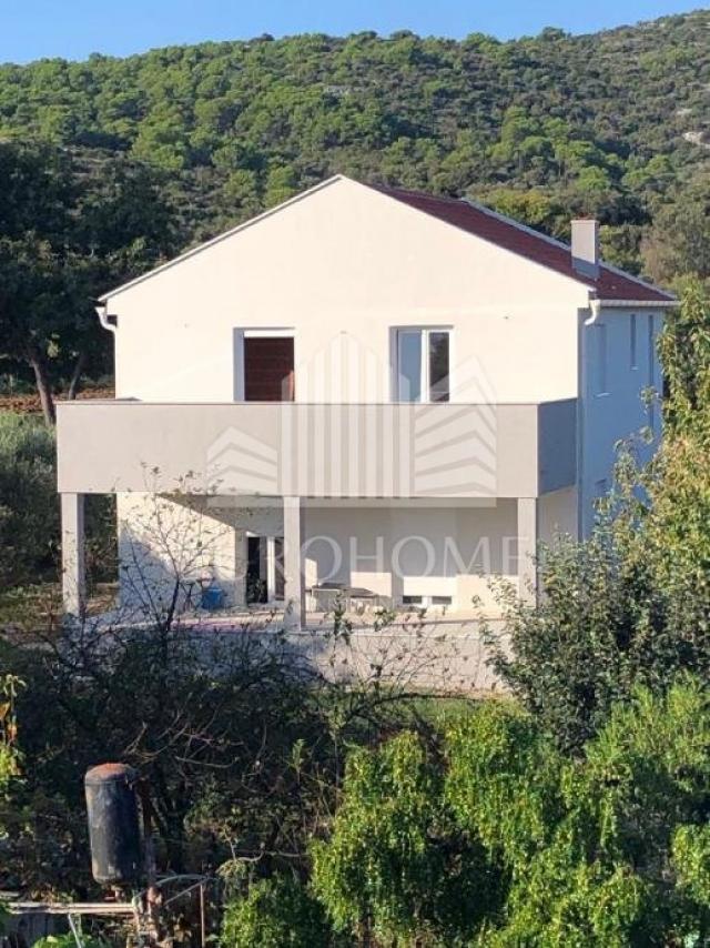 House Tkon, 135m2