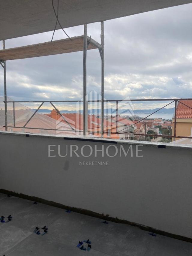 DVOSOBNI PENTHOUSE, 95m2, Zadar