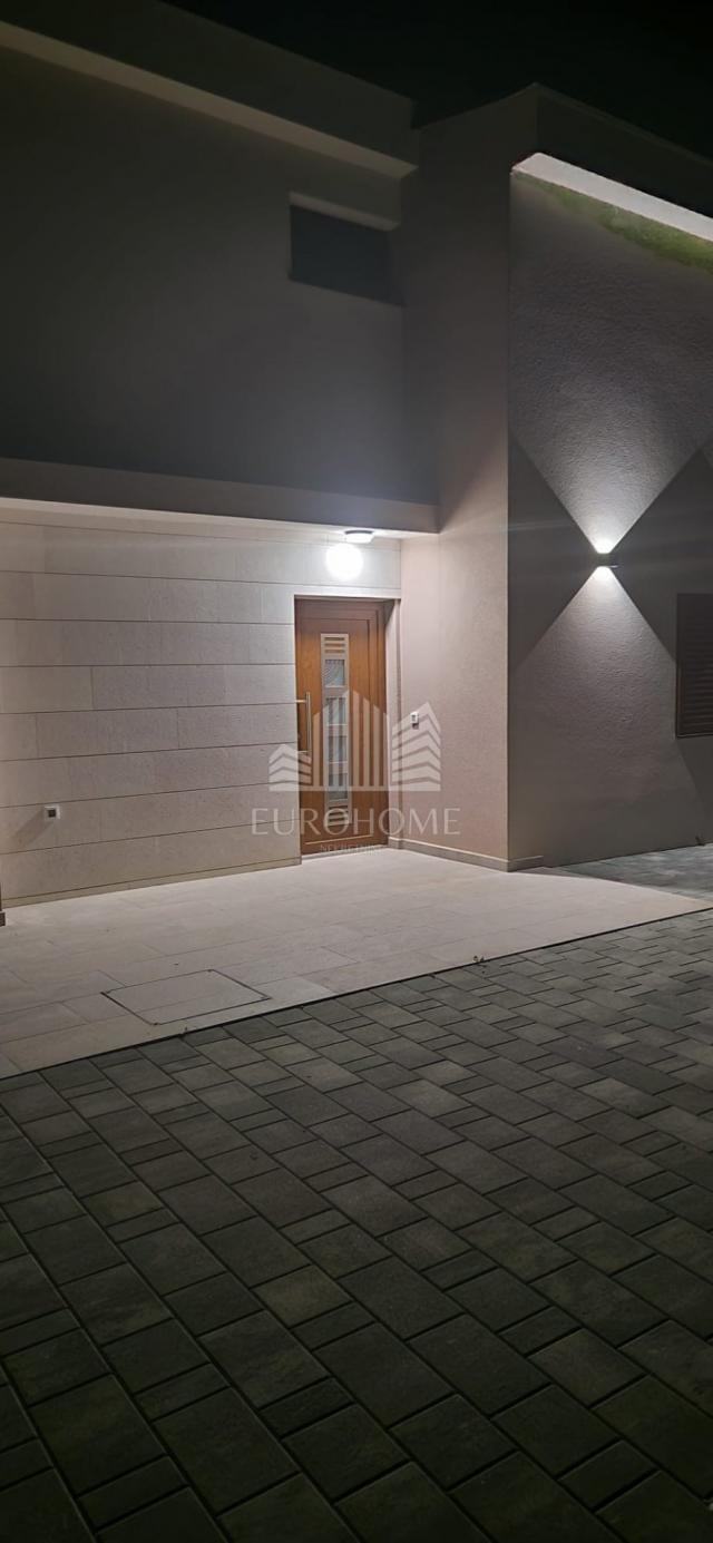 ZADAR-MURVICA, Villa 150m2 Novogradnja s Bazenom