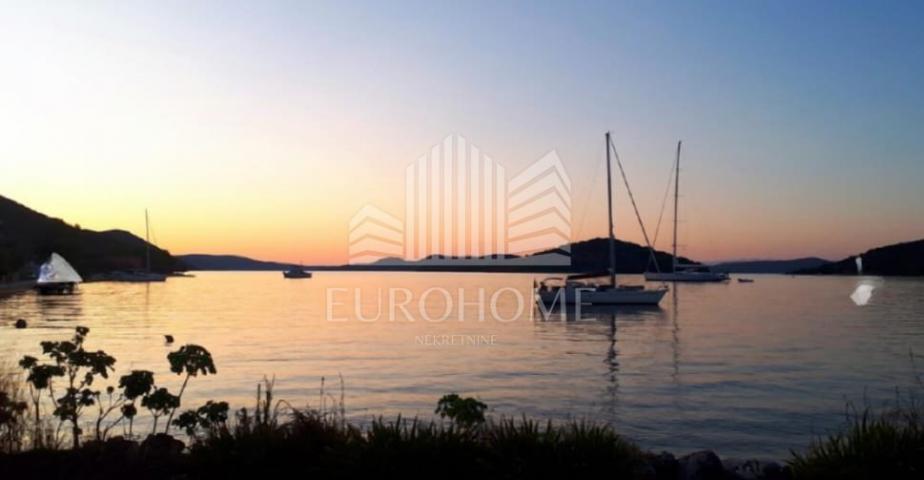 Luka, Dugi otok, kamena kuća od 152m2, 50m od mora, pogled