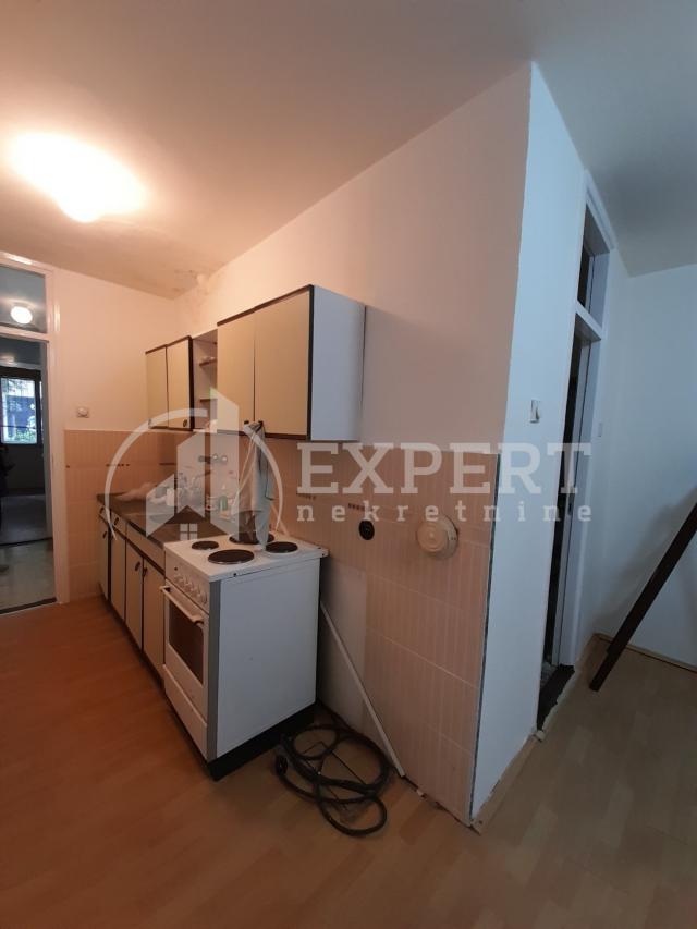 Izdaje se stan kao poslovni prostor, centar, Strahinjića Bana, 45m2, 350e