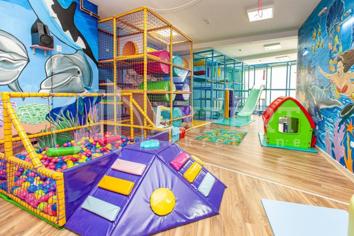 Brzi Brod, poslovni prostor, 430 m2