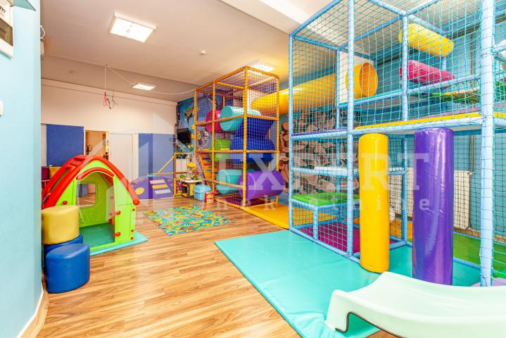 Brzi Brod, poslovni prostor, 430 m2