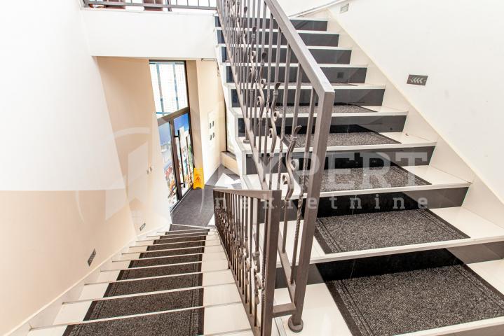 Brzi Brod, poslovni prostor, 430 m2