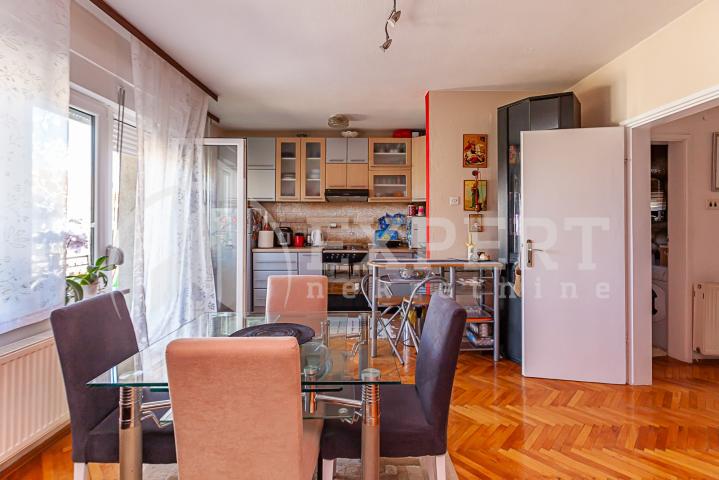 KUĆA NA BUBNJU, kod hotela Tami Residence, dvorište 118m2, 186m2