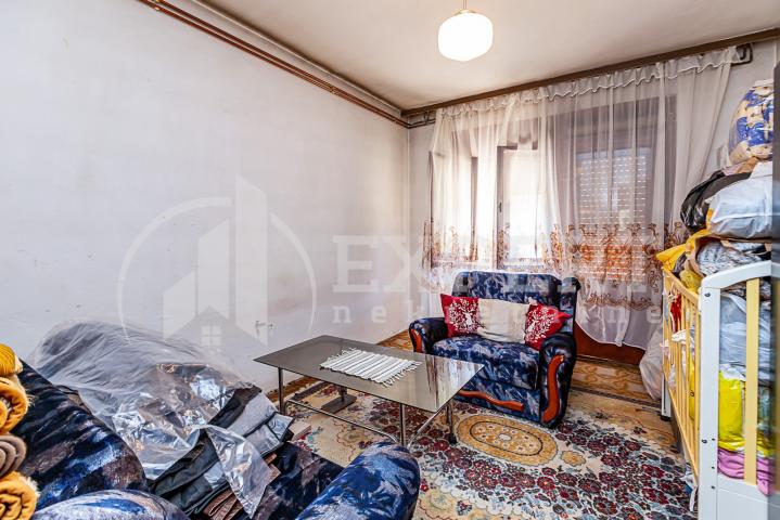 KUĆA NA BUBNJU, kod hotela Tami Residence, dvorište 118m2, 186m2