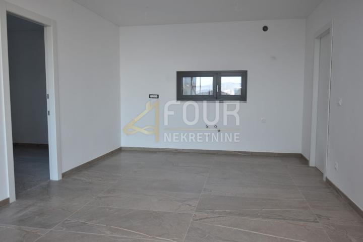 Opatija, novogradnja, 2S+DB, 75. 68m2, terasa