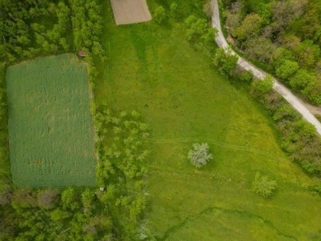 Prodaje se seosko domaćinstvo sa 64 ara zemlje, Dušmanići, Prijepolje