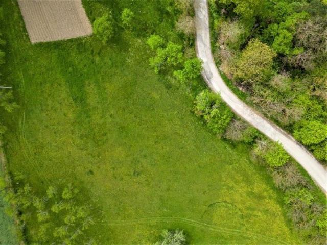 Prodaje se seosko domaćinstvo sa 64 ara zemlje, Dušmanići, Prijepolje