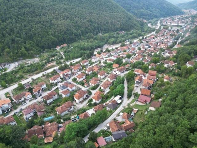 Prodaju se 2 kuće 280 i 270 m2, Peselja, Prijepolje