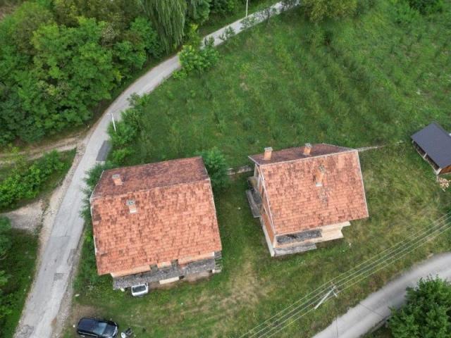 Prodaju se 2 kuće 280 i 270 m2, Peselja, Prijepolje