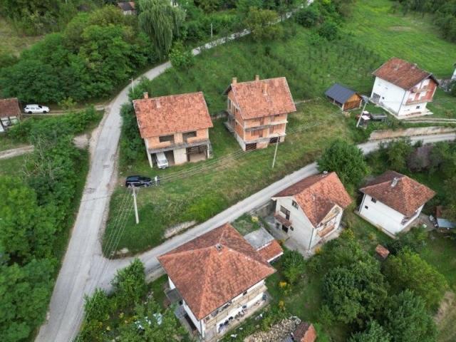 Prodaju se 2 kuće 280 i 270 m2, Peselja, Prijepolje