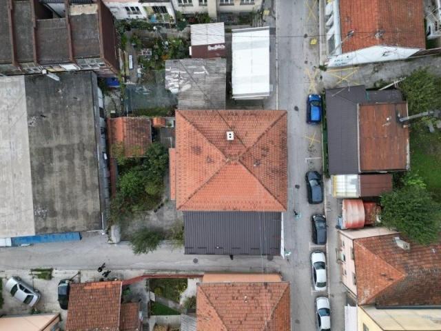 Prodaje se kuća sa 2 lokala 281 m2, ul. 12. januara 17a, Priboj