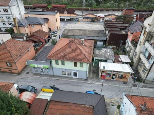 Prodaje se kuća sa 2 lokala 281 m2, ul. 12. januara 17a, Priboj