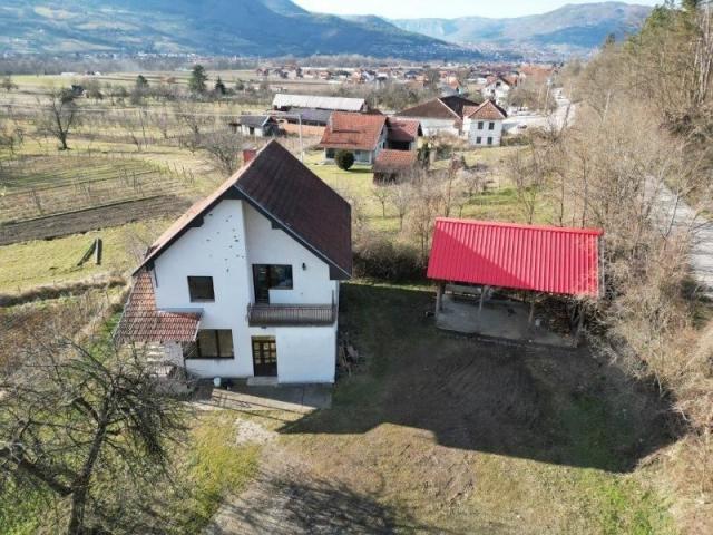 Prodaje se kuća 185 m2, Ivanjski put 302, Prijepolje 