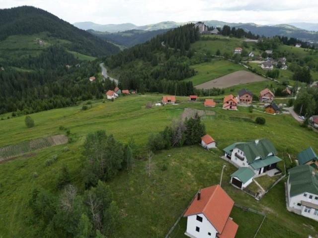 Prodaje se građevinsko zemljište 1549 m2, Kadina Ravan, Nova Varoš