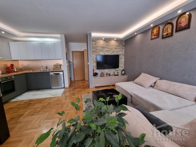 Stan NOVI SAD, SOCIJALNO, kv: 86, € 213200, ID: 1056359