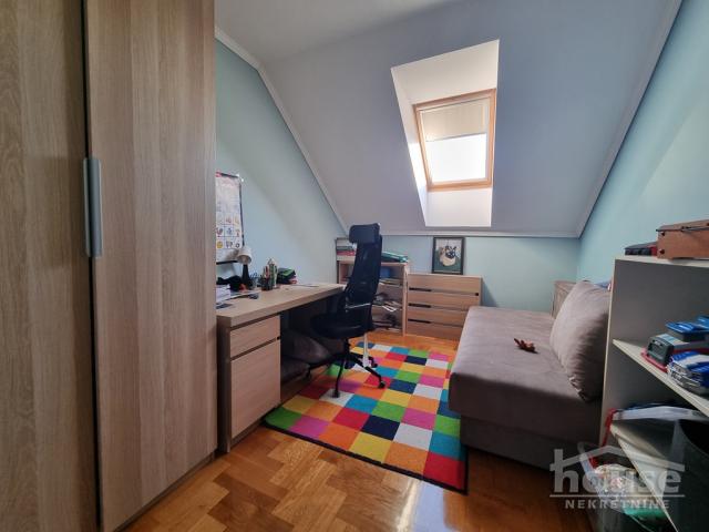 Stan NOVI SAD, SOCIJALNO, kv: 86, € 213200, ID: 1056359