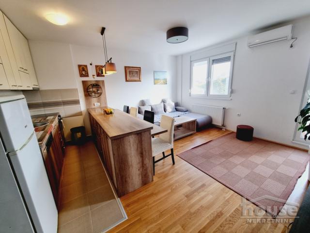 Stan NOVI SAD, DETELINARA, kv: 82, € 164800, ID: 1060298