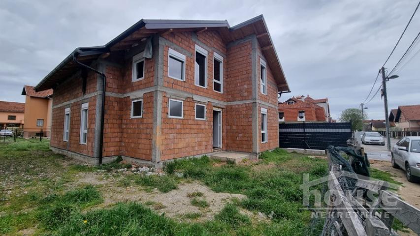 Kuća NOVI SAD, LIPOV GAJ, kv: 200, € 226600, ID: 3045586