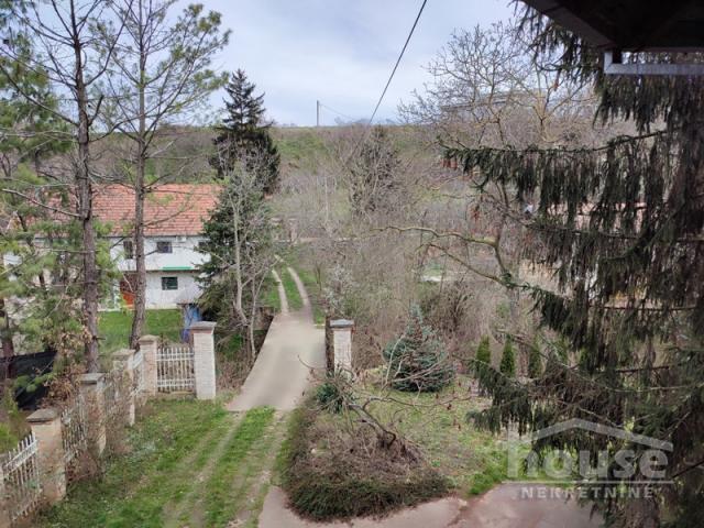 Kuća SREMSKA KAMENICA, BOCKE, kv: 250, € 395000, ID: 3045639