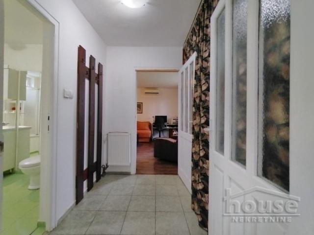 Kuća NOVI SAD, SALAJKA, kv: 290, € 480000, ID: 3045780