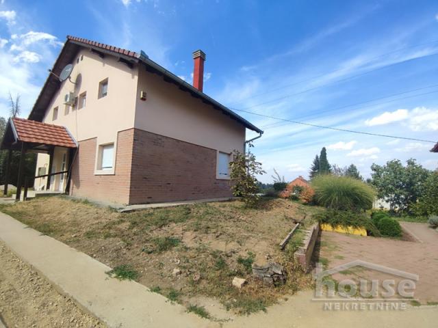 Izdavanje SREMSKA KAMENICA, BOCKE, kv: 239, € 1700, ID: 9116086