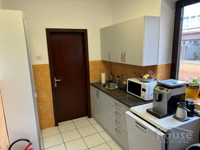 Izdavanje NOVI SAD, ADAMOVIĆEVO NASELJE, kv: 600, € 3600, ID: 9116404