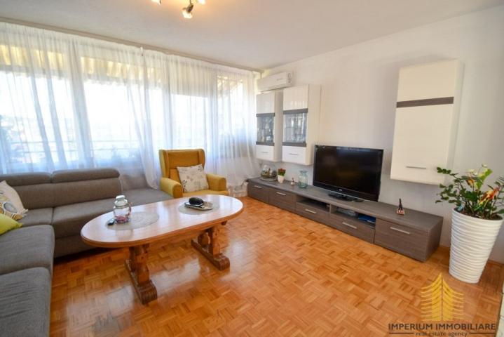 Četverosobni stan, Zagreb, Gajnice, 90 m2