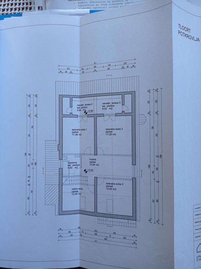 Kuća: Zagreb Vrhovec), 300. 00 m2, na parceli 780 m2 