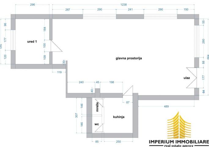 Iznajmljuje se poslovni prostor na glavnoj prometnici u Dugom selu (110 m2)