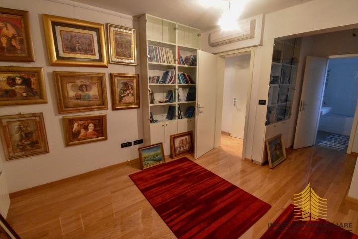 Stan: Zagreb (Maksimir), 220. 00 m2, novogradnja, REBROVAC