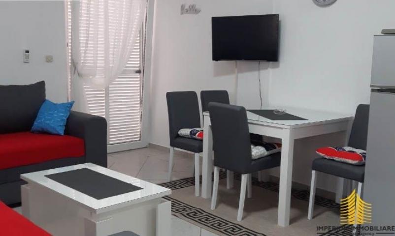 Apartmanska samostojeća kuća, 80m od mora, Privlaka/Nin