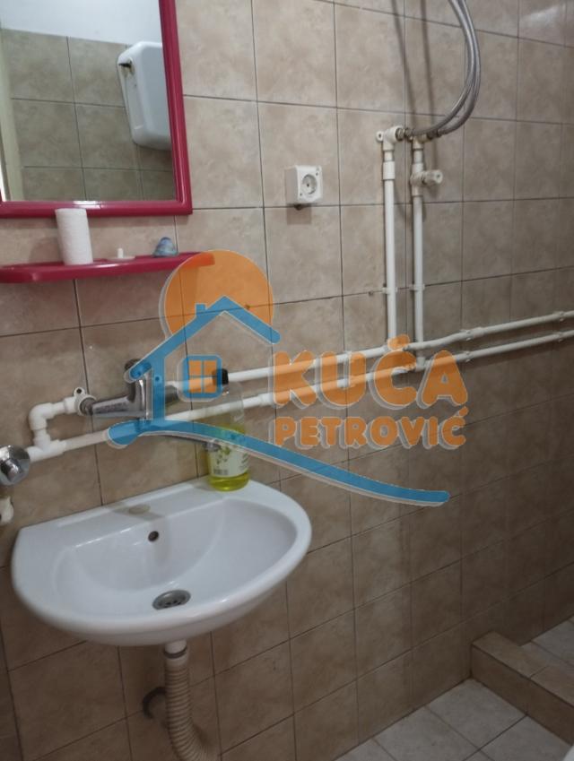 Izdaje se apartman za smeštaj radnika, 18m2!