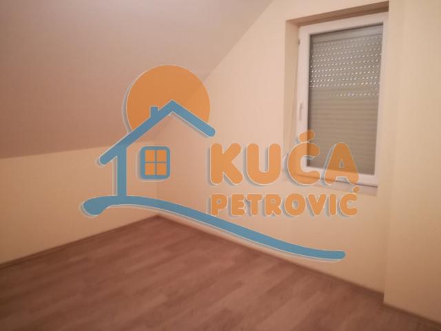 Izdaje se lepa porodična kuća, 210m2, Čalije