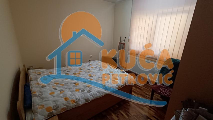 Kuća 200m2, plac 352m2, naselje Hisar