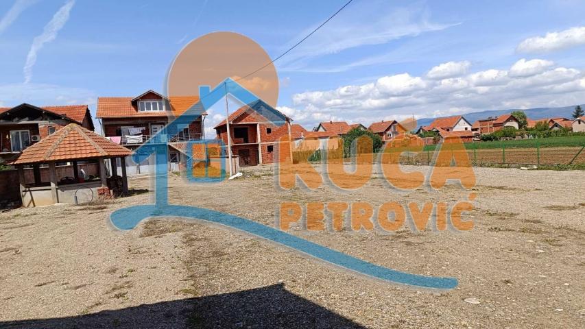 Poslovno-stambeni objekti, 400m2, naselje Bratmilovce